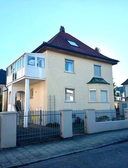 Top Lage! Vermietetes Zweifamilienhaus mit schönen großen Grundstück! - Rosenheim