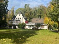 Großes Anwesen mit Büro/Praxisanbau aus 1986 mit parkähnlichem Garten in Hennef-Bröl - Hennef (Sieg)