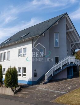 Vielseitiges Einfamilienhaus mit Einliegerwohnung und Weitblick in ruhiger Lage - Idar-Oberstein