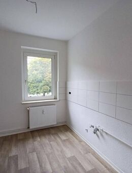 Neu sanierte Wohnung für SIE - 1. OG links - Merseburg
