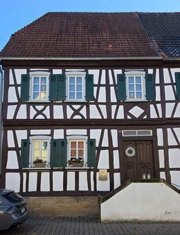 ~~ EINZIEHEN UND WOHLFÜHLEN - HISTORISCHES FACHWERKHAUS (DHH) MIT GARTEN UND 2 GARAGEN ~~ - Herxheim (Landau)