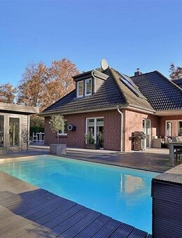 Ein Ort zum Wohlfühlen und Genießen! Modernes Wohnen mit Pool und Gartenidylle - Jesteburg