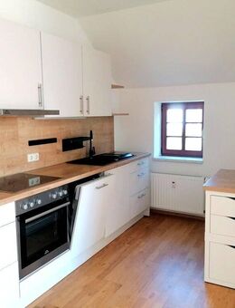 !! Tolle Einbauküche, Parkett, 3-Zimmer-Dachgeschosswohnung im Stadtteil Hilbersdorf !! - Chemnitz