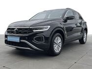 VW T-Roc, 1.0 TSI Life App Dig, Jahr 2023 - Hannover