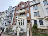 Wohnen in Nähe der Wakenitz - Schöne 4-Zimmer-Wohnung mit 2 Balkonen in 23564 Lübeck, Travelmannstr. - Lübeck