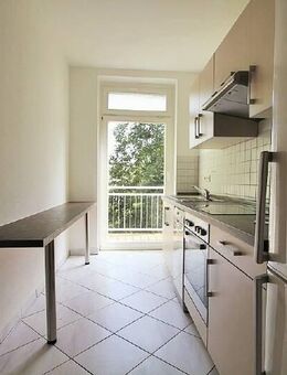 SCHÖNE 3 ZIMMER WOHNUNG MIT BALKON UND EINBAUKÜCHE... - Chemnitz