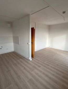 Platz für die ganze Familie! 4-Zimmer-Wohnung mit Balkon! - Wolmirstedt