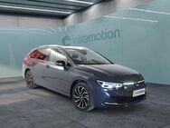 VW Golf Variant, 1.0 8 eTSI Move 17, Jahr 2024 - München