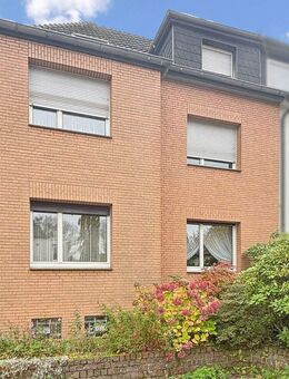 Gelsenkirchen-Buer: Zweifamilienhaus mit viel Potential zur Eigennutzung oder als 2-Generationshaus - Gelsenkirchen