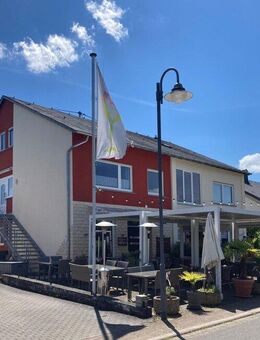 Sehr schönes vielseitiges Anwesen an der Mittelmosel mit Wohnhaus, Ferienwohnung und Gastro - Kinheim