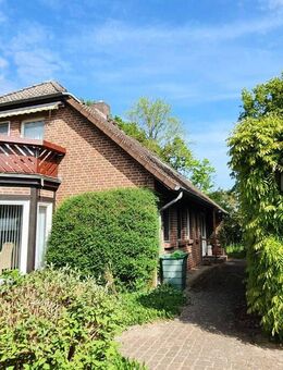 Großzügig + sehr gepflegt * 1-2 Familienhaus in ruhiger, bevorzugter Lage * 2 Küchen, 2 Bäder, Carport, Terrasse, Balkon, 2 Gartenteiche - Gorleben