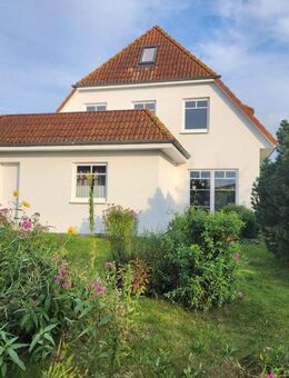 KOMPLETT SANIERTE WOHNUNG MIT WASSERBLICK IN EINEM 2-FAMILIENHAUS AUF DER OSTSEEINSEL USEDOM - Mölschow