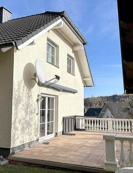 Sehr gepflegtes 4-Zimmer-Einfamilienhaus mit Garten, Kamin und Garage! - Kirchen (Sieg)