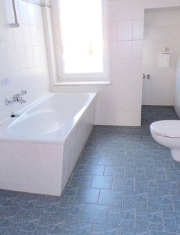 2 Zimmer Dachgeschosswohnung in Werdau zu vermieten! - Werdau