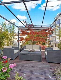 Ein Stück Himmel über München - Dachterrassenwohnung mit Altbaucharme in Bestlage - München