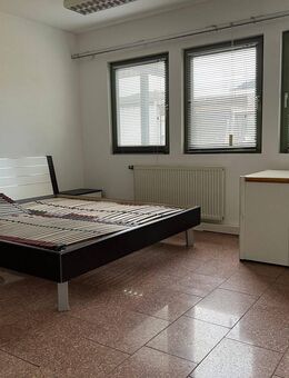 Ab sofort verfügbar! Möbliertes 1-Zimmer Apartment in einem Gästehaus - Plüderhausen