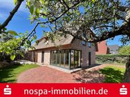 Neubau-Doppelhaushälfte unter Reet mit Terrasse und PKW-Stellplatz - Sankt Peter-Ording