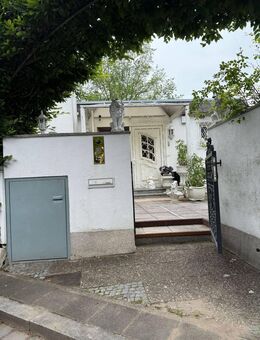 N-Erlenstegen ~ Bungalow mit Einliegerwohnung in Hanglage - Fahrtstuhl - 2 Terrassen - Top Lage - Renovierungsbedürftig! - Nürnberg