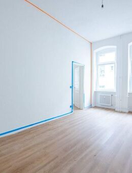 Jetzt einziehen: Stilvolle Gründerzeit-Wohnung mit Echtholz-Parkett - Saniert und Bezugsfrei! - Berlin