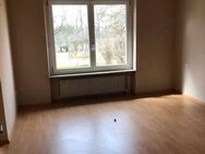 Einfamilienhaus mit schönem Grundstück und PKW-Garage - Neustadt (Waldnaab)