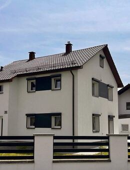 Traumhaftes Zwei-Familienhaus - Aufwendig saniert mit Liebe ins Detail - Weidenstetten