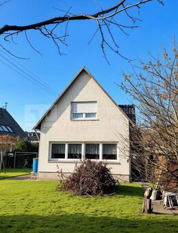 Charmantes Einfamilienhaus mit wunderschönem Garten - zentrumsnah in Lohmar - Lohmar