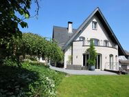 Für gehobene Ansprüche-Hochwertige Familienimmobilie in gefragter Aussichtslage von Alfter - Alfter