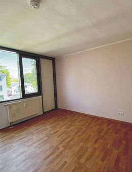 Gut geschnittene Wohnung mit Balkon und durchdachtem Raumkonzept - ideal für Singles oder Paare - Magdeburg