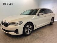 BMW 520 d T COCKP-PROF/LED+/DRIVING ASS+/LEDER/HUD/AK - Steinbach-Hallenberg