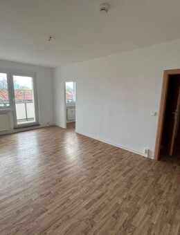 Schnell sein! 1-Zimmer-Wohnung mit Balkon sucht Nachmieter! - Halberstadt