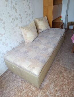Schlafliege - Bett Kinderzimmer - Jugendzimmer mit Staufach - Crimmitschau Zentrum