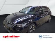 VW Golf, 2.0 TDI VIII Move, Jahr 2023 - Würzburg