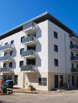 Exklusive 2 Zimmer Attika-Wohnung in Top-Lage von Freiburg ! - Freiburg (Breisgau)