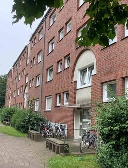 Helle 4-Zimmer-Wohnung mit Balkon - Bremen