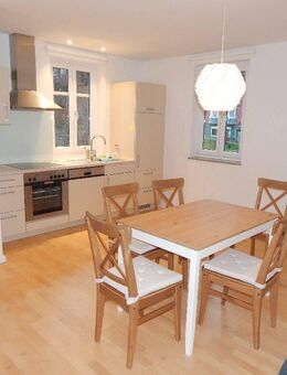 Schöne, helle 3 Zimmer-Wohnung mit 2 Balkone in Badenweiler, möbliert - Badenweiler