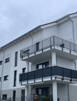 KAPITALANLEGER AUFGEPASST: Top vermietete 4-Zimmer-Wohnung in Zwenkau - Zwenkau