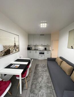 Schicke 2-Zimmer Wohnung (2 Balkone) - Düsseldorf Altstadt nähe Carlsplatz - Düsseldorf