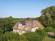 Malerisches Reetdachanwesen am Nord-Ostsee-Kanal - Schafstedt