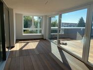 Mit Weitblick nach Süden: 3,5 Zi.-PH-Wohnung mit Summergarden und großer Dachterrasse - Henstedt-Ulzburg