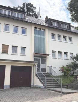 Vermietete 3-Zimmer-DG-Wohnung - Stuttgart