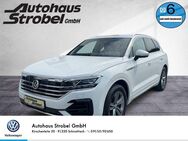 VW Touareg 3.0 V6 TDI DSG 4M R-Line ACC AHK Navi LED-Matrix Luft Area View - Schnaittach