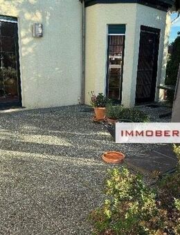 IMMOBERLIN.DE - Attraktives Niedrigenergiehaus mit Westgarten & Garage in ländlicher Lageharmonie - Pessin