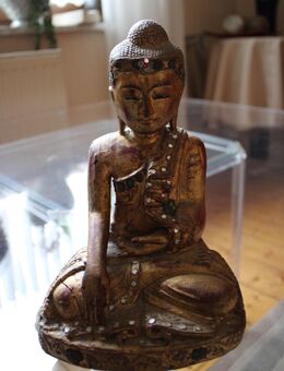 Buddhistische Skulptur aus Holz - Duisburg