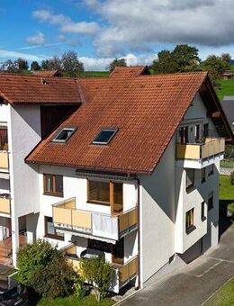 Familienfreundliche Lage mit Blick ins Grüne | 3 Zimmer mit Balkon | Einzelgarage & Keller - Wehr (Baden-Württemberg)
