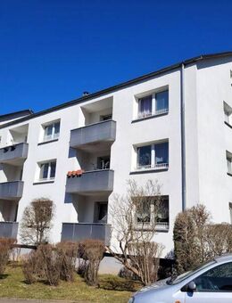 Sehr gepflegte 4 Zimmer Wohnung mit Balkon in Marburg Cappel, Im Sohlgraben - Marburg