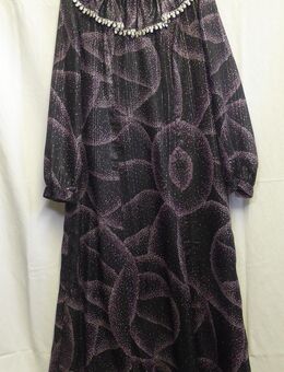 Kleid, dunkel violett, Handarbeit, Gr. 44 (?) - Gütersloh