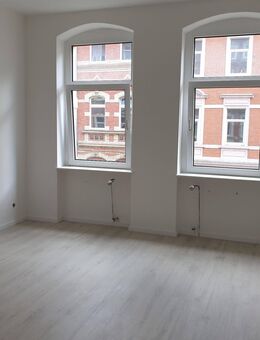 !! Erstbezug -vermiete ab Juli 25 neu sanierte 1 Zimmer Wohnung EG !! - Zeitz