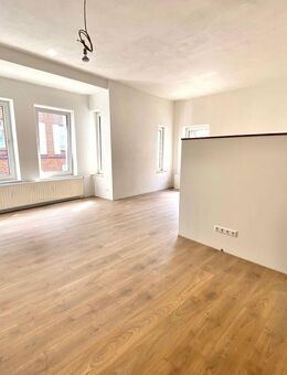 Charmante 2,5-Zimmer-Altbauwohnung mit Erker in Hannover-Vahrenwald - Hannover