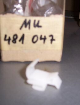 MU481047 Clip, Tür vorn Mitsubishi Galant E30 - Hannover Vahrenwald-List