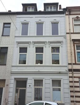 6 Familienhaus mit Stilfassade und guter Rendite in 47799 Krefeld - Krefeld